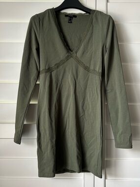 Forever 21 Olive Green Long Sleeve V-Neck Dress